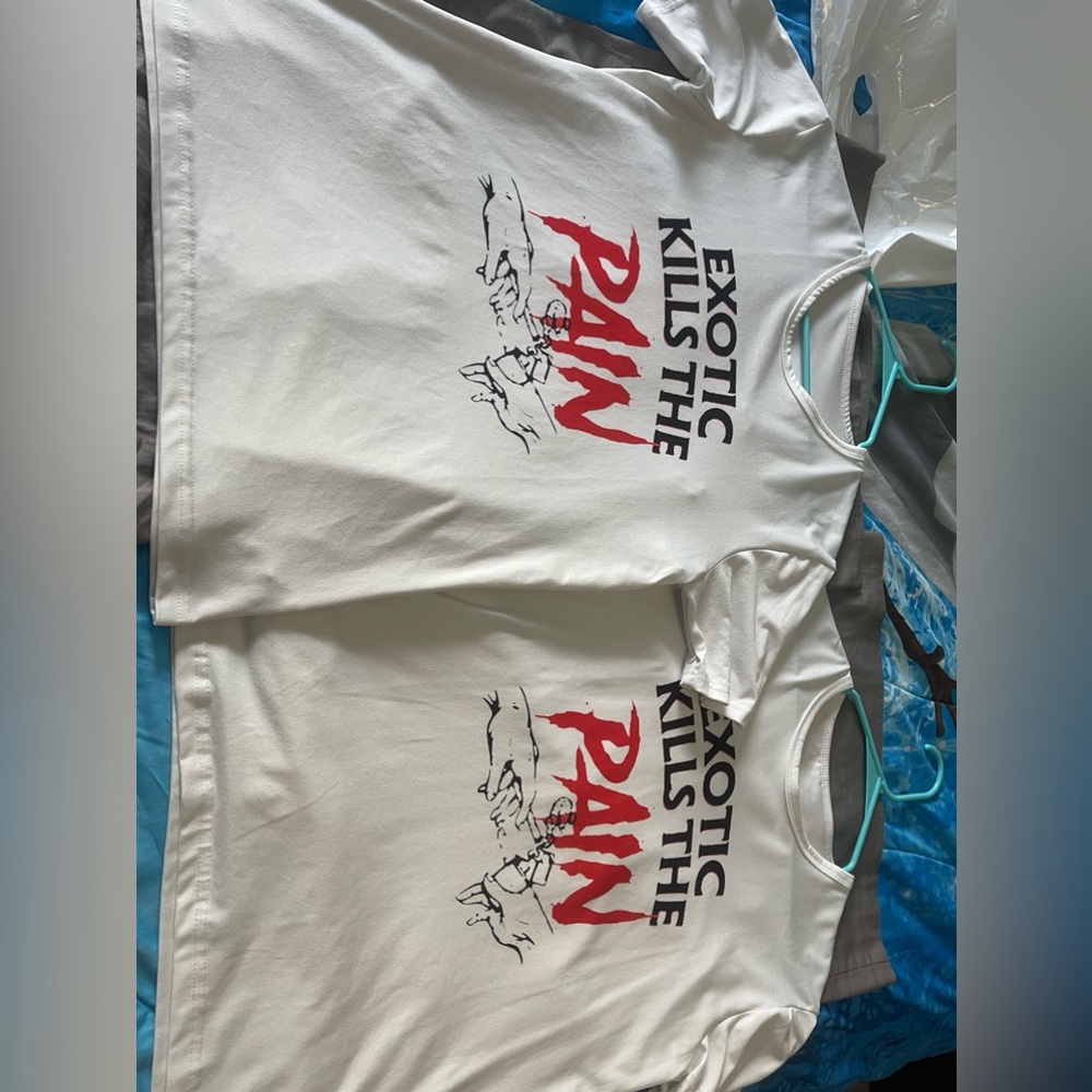 2 graphic shirts